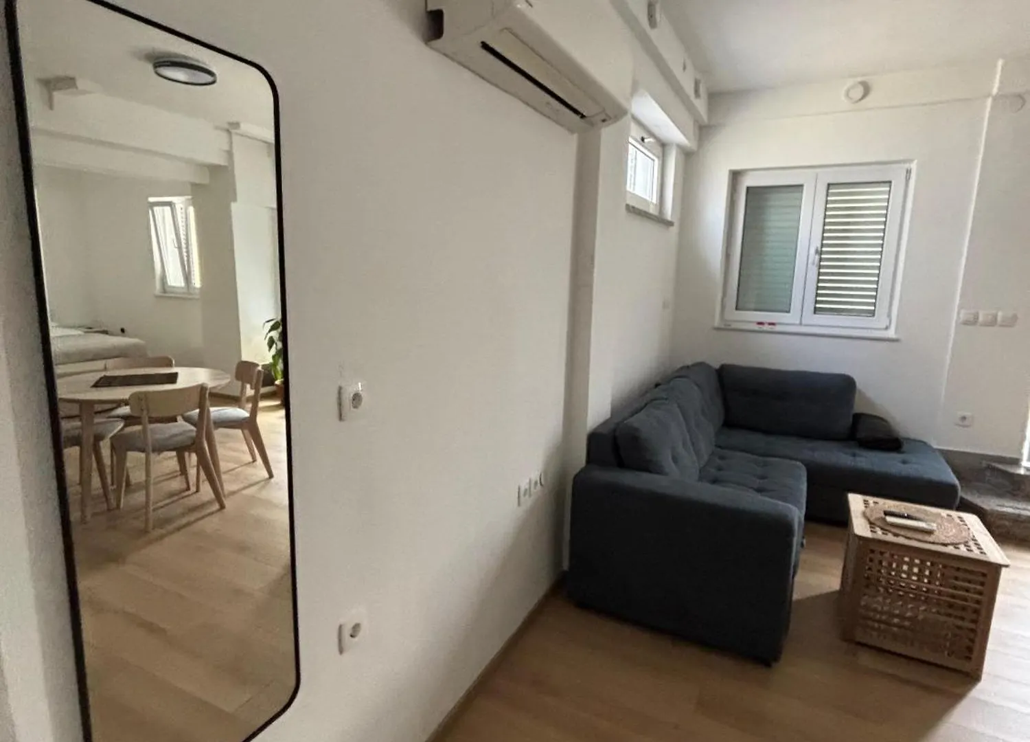 Studio Apartman Sedmica Zara Alloggio in famiglia
